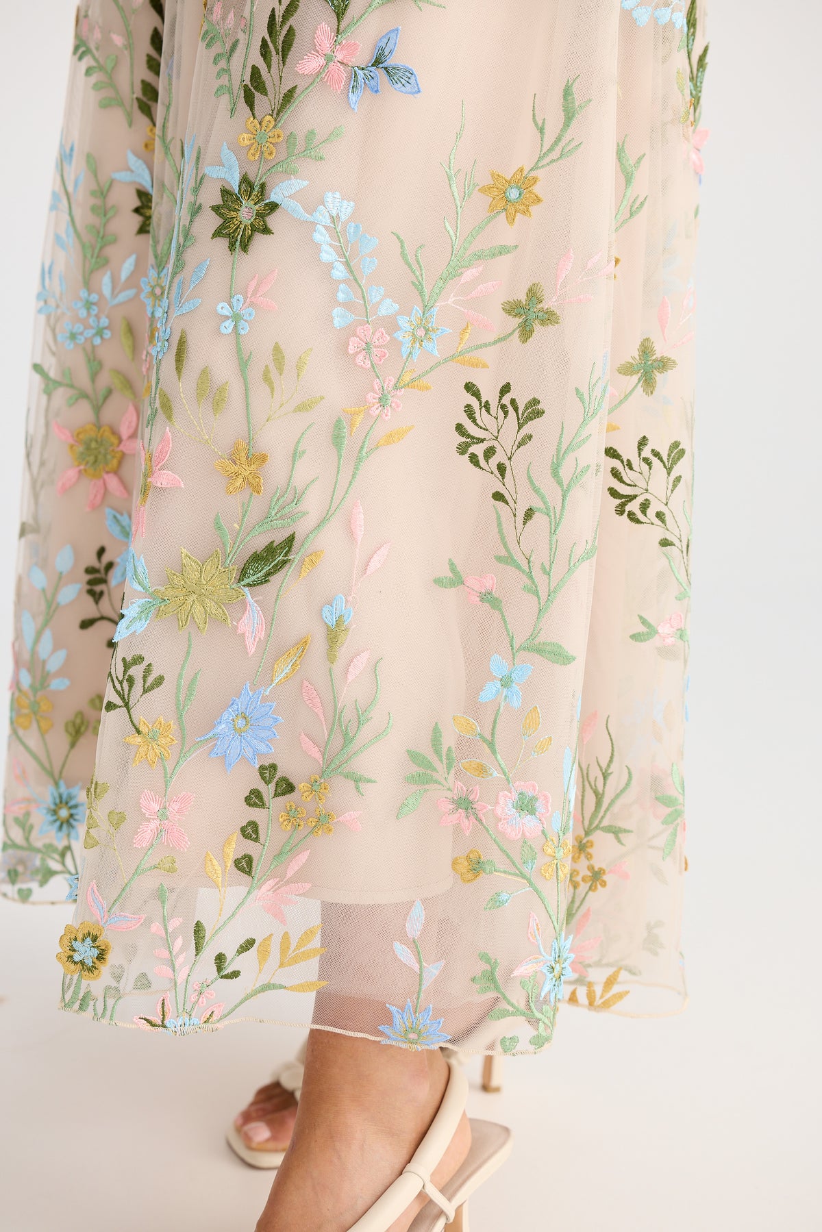 Enchanted embroidery skirt