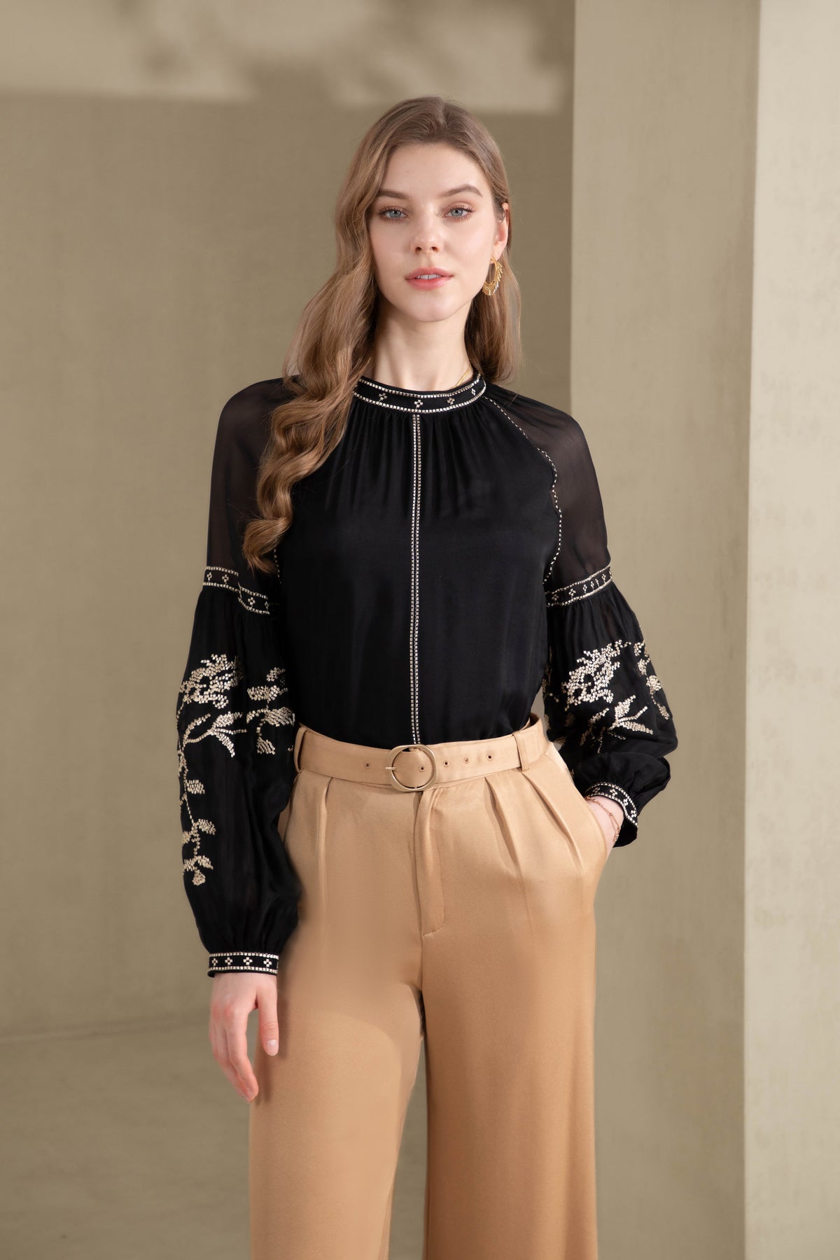 Oliviane embroidered blouse - black
