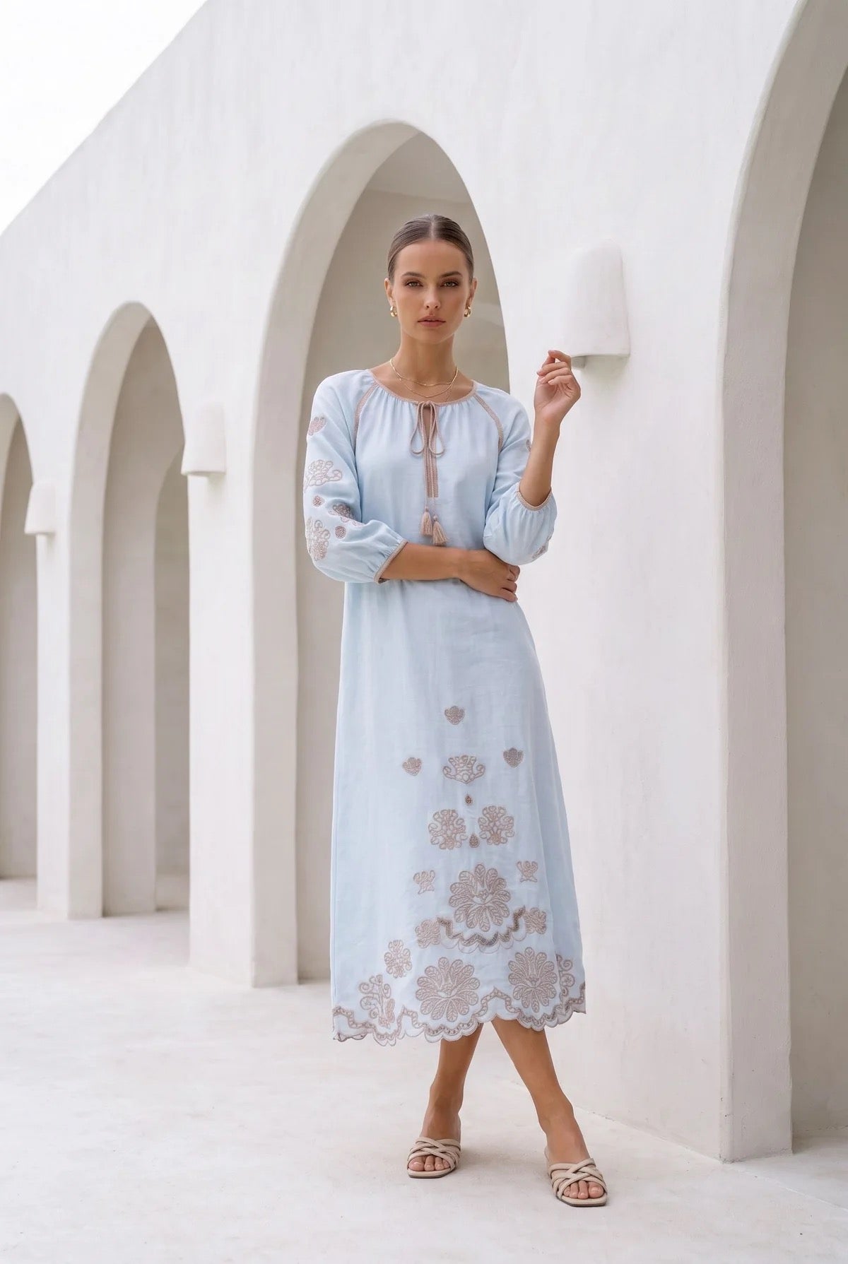 Marguerite embroidered dress - blue haze