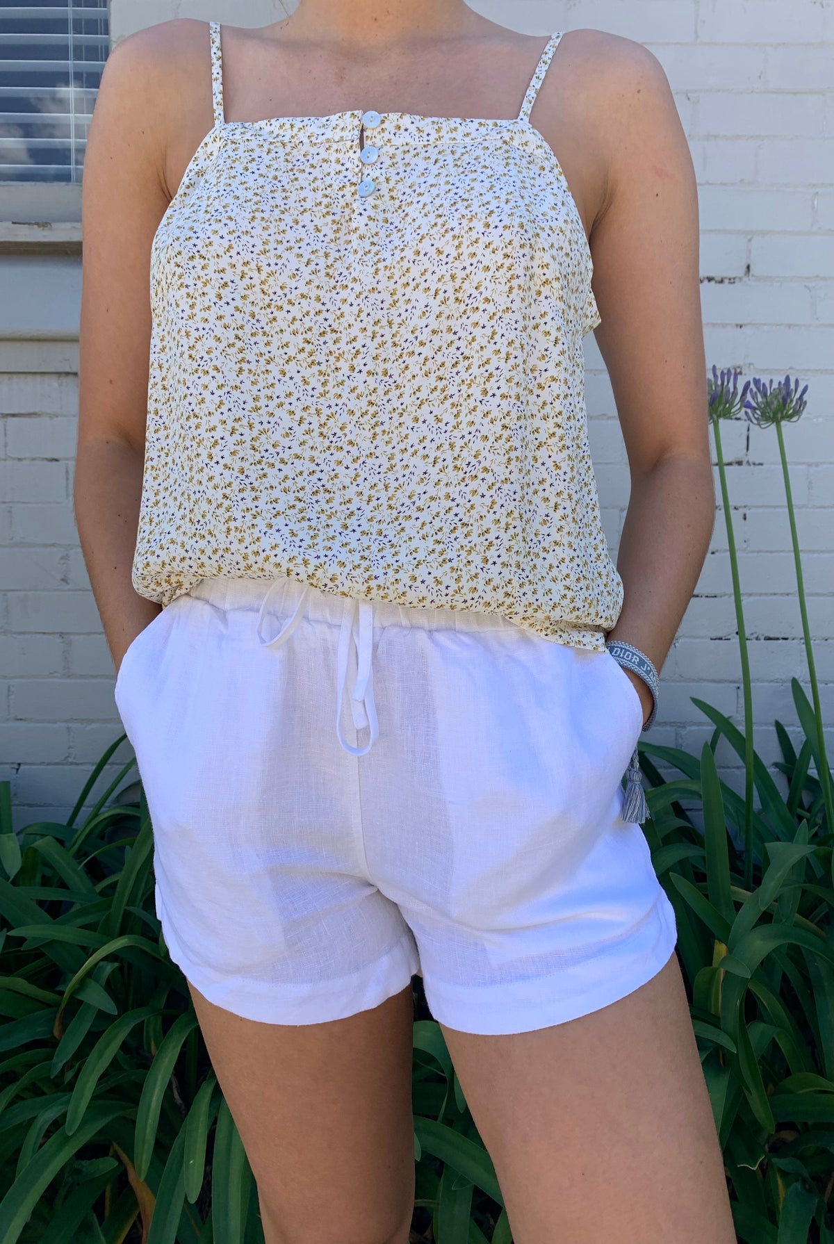 Summer linen shorts - white